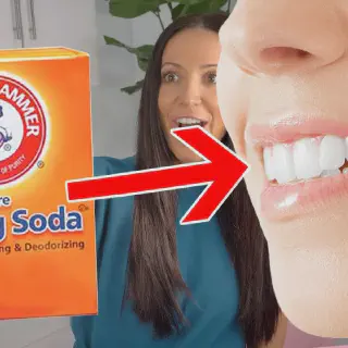 /img/30044-baking-soda-teeth-whitening-7.webp
