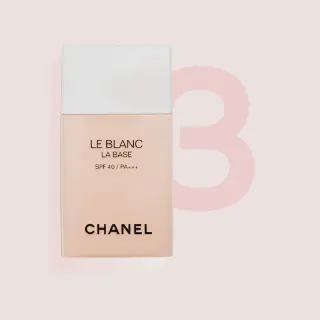 /img/30051-chanel-whitening-base-routine.webp