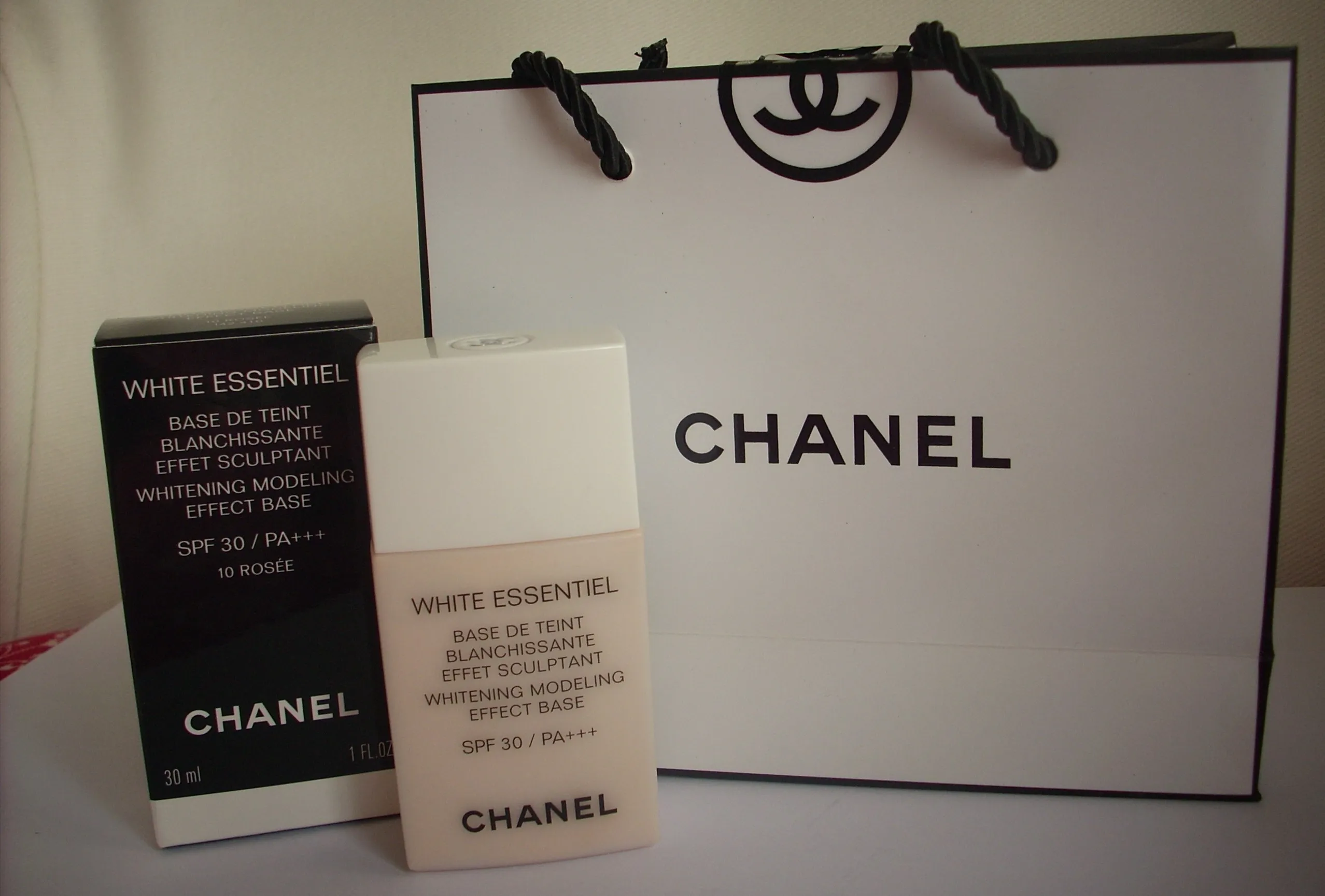 30051 dark spots chanel